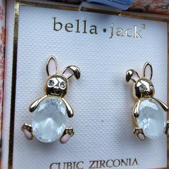 Bella ● Jack Earrings - Picture 2 of 3